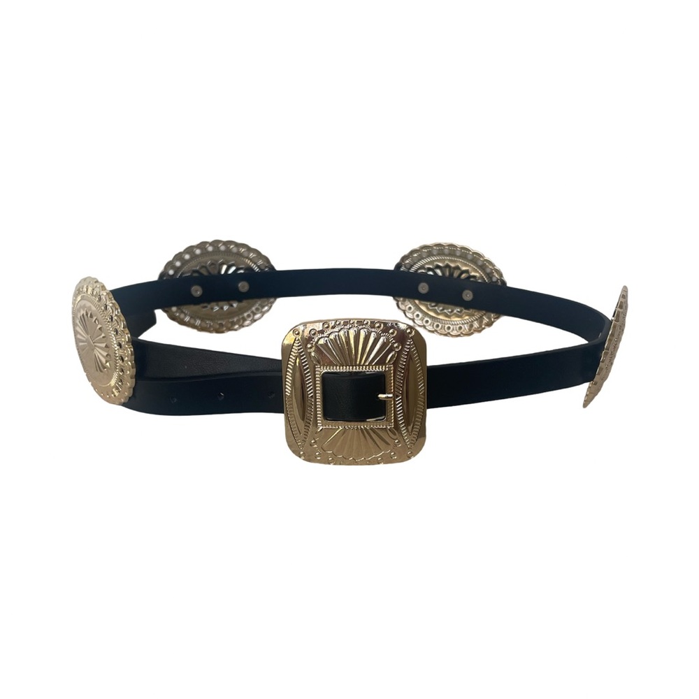 Boho western belt with gold accents and buckle.